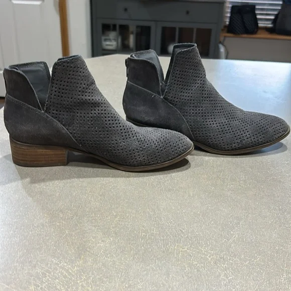 Crown Vintage Rumble Gray Perforated Leather Suede Bootie - Picture 4 of 6